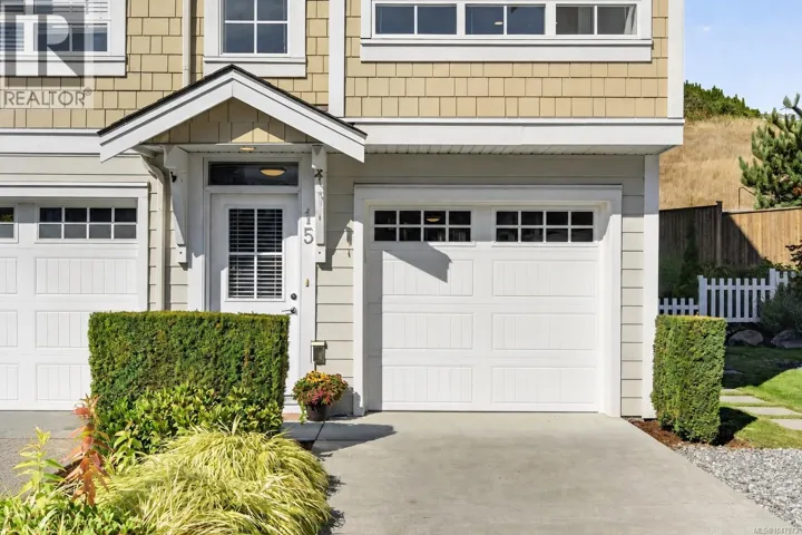 15 370 Latoria Blvd, Colwood, British Columbia V9C0N9