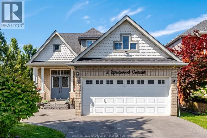 2 SPRUCEWOOD CRESCENT, Bowmanville, Ontario L1C5C6