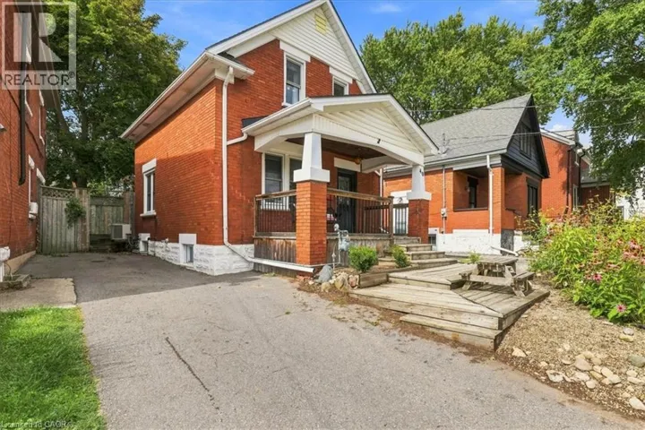 40 GUELPH Street, Kitchener, Ontario N2H5W8