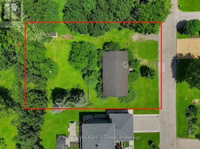 91 PALSEN STREET, Ottawa, Ontario K2G2W6