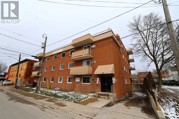 102 - 4692 CRYSLER AVENUE, Niagara Falls (Downtown), Ontario L2E3V8