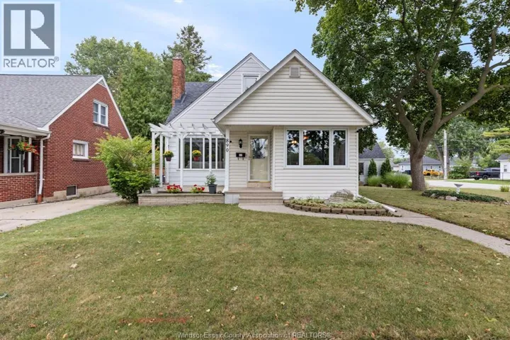 890 GLIDDEN, Windsor, Ontario N8S2N5