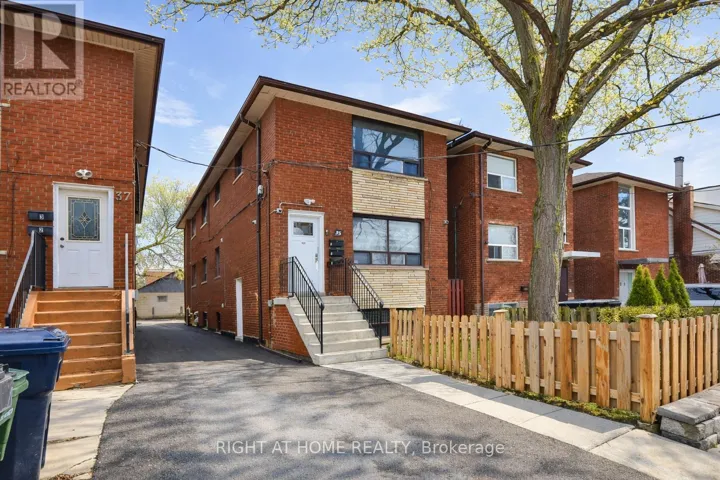 35 FIFTEENTH STREET, Toronto (New Toronto), Ontario M8V3J3