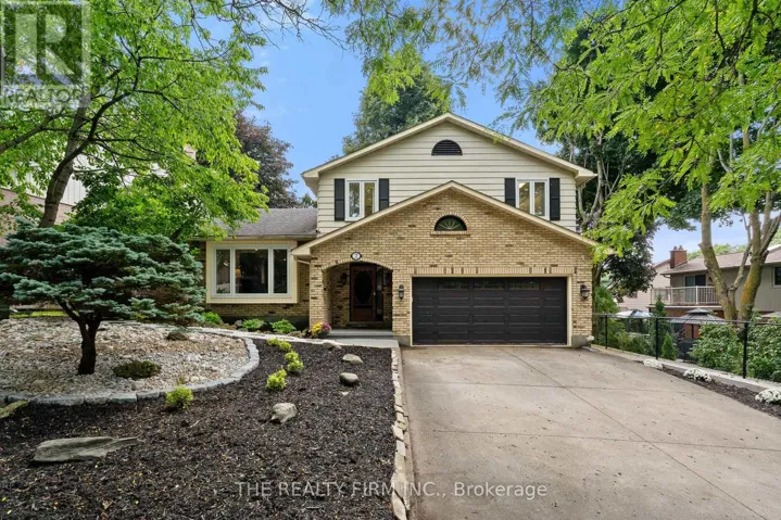 7 SOMERSET CRESCENT, London South (South K), Ontario N6K3L6