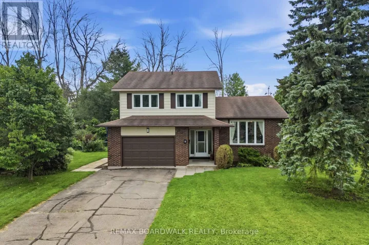 8 JESSIE DRIVE, Perth, Ontario K7H3J1