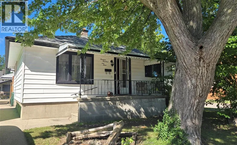 1903 ELLROSE AVENUE, Windsor, Ontario N8W4V1