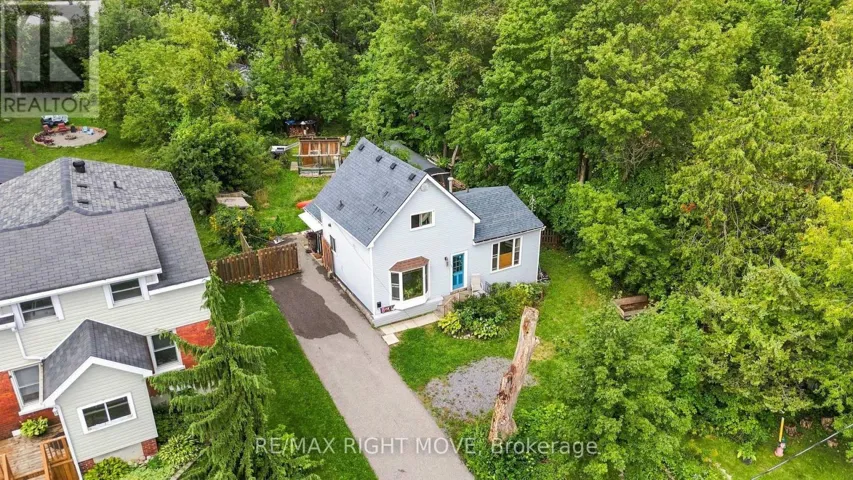 138 BORLAND STREET E, Orillia, Ontario L3V2B9