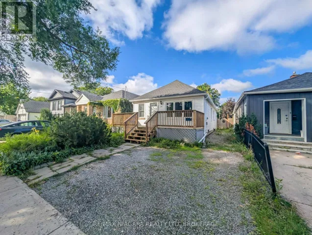 24 CHURCHILL STREET, St. Catharines (Western Hill), Ontario L2S2P2