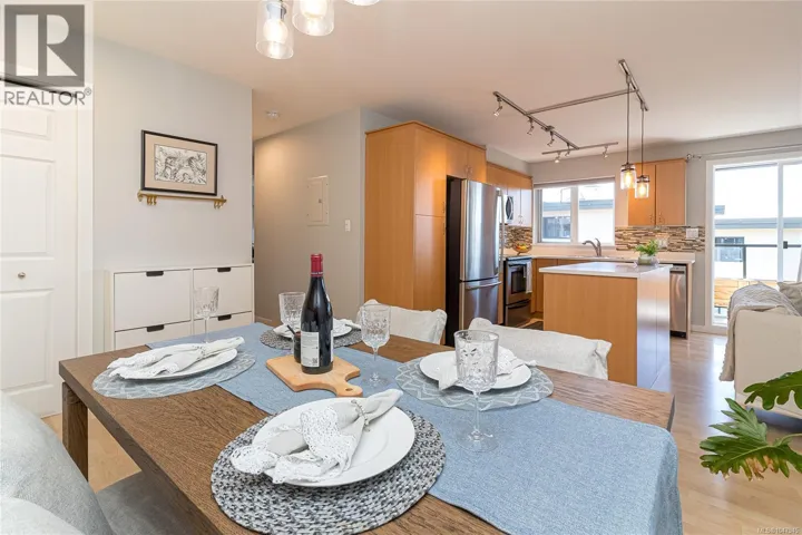 404 2940 Harriet Rd, Saanich, British Columbia V9A1T3
