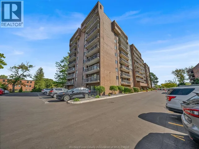 3936 WYANDOTTE STREET East Unit# 206, Windsor, Ontario N8Y4V1