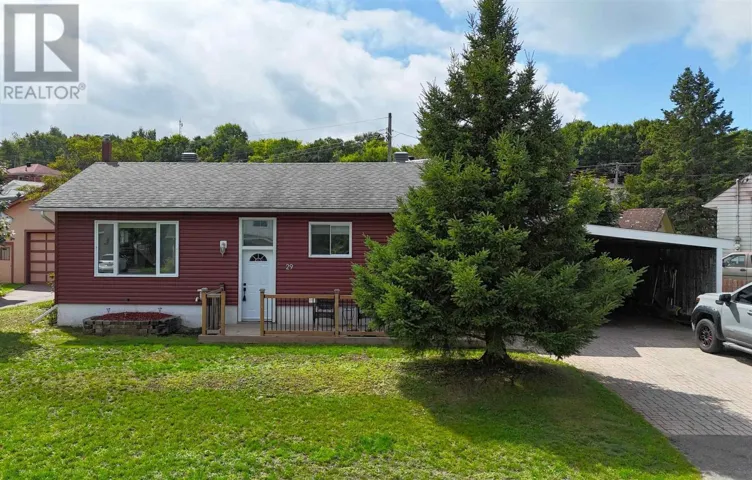 29 Birch RD, Elliot Lake, Ontario P5A2C9