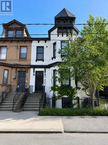 7 - 205 GERRARD STREET E, Toronto (Moss Park), Ontario M5A2E7