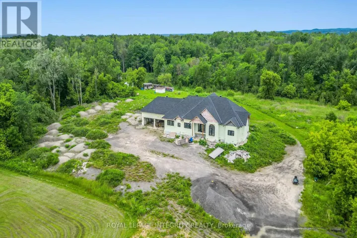 1695 OLD MONTREAL ROAD, Ottawa, Ontario K4C1G7