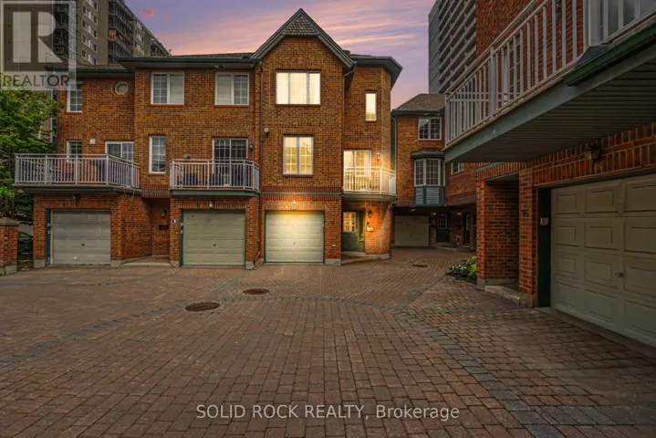 5 BECKINGTON PRIVATE, Ottawa, Ontario K2P2N5