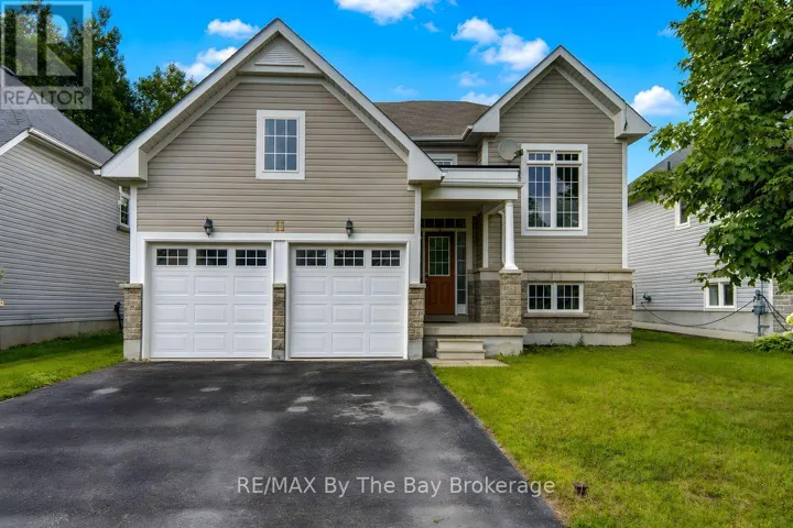 11 GRAND POPLAR LANE, Wasaga Beach, Ontario L9Z0C7