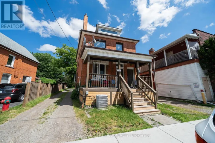 10 FAIRLEIGH AVENUE N, Hamilton (Gibson), Ontario L8L6H2