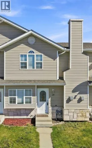 28 Terrace Heights Drive, Lacombe, Alberta T4L2L8