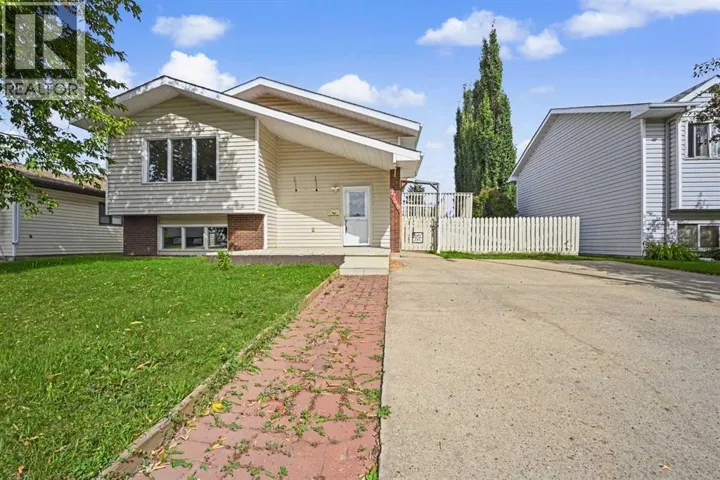 9748 71 Avenue, Grande Prairie, Alberta T8V6E3