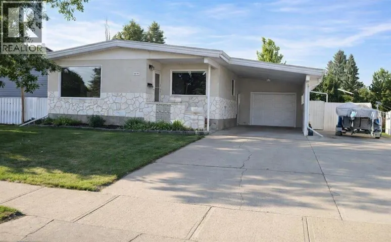 1121 Lakemount Boulevard S, Lethbridge, Alberta T1K3S4