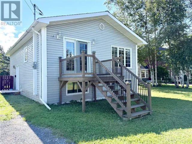 92 Midland Row, Pasadena, Newfoundland & Labrador A0L1K0