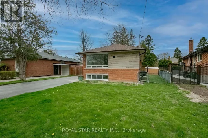 UPPER - 114 WINCOTT DRIVE, Toronto (Kingsview Village-The Westway), Ontario M9P2P6