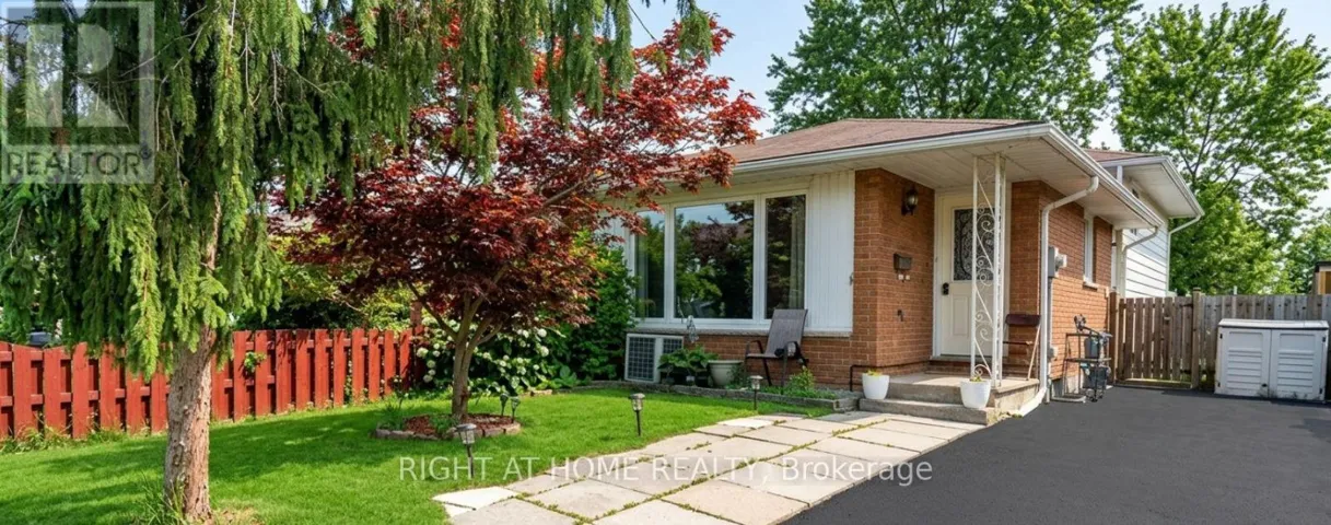 14 CANTERBURY DRIVE, St. Catharines (Oakdale), Ontario L2P3M7