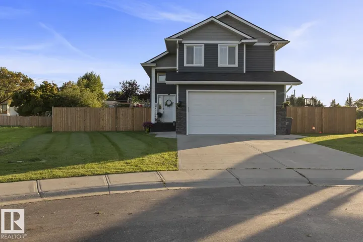 4507 Worthington CO, Cold Lake, Alberta T9M0J4