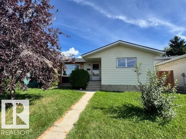 1715 38 ST NW, Edmonton, Alberta T6L3H1