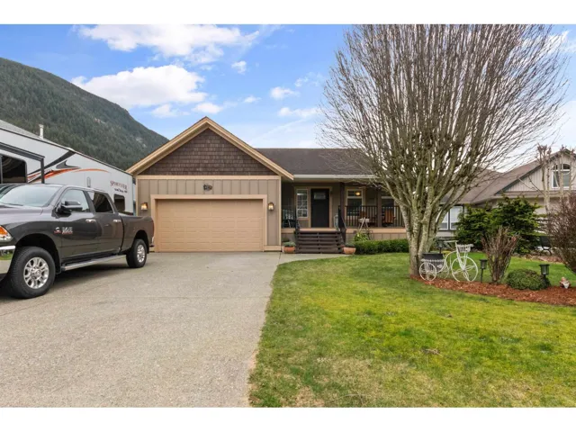 246 BALSAM AVENUE, Harrison Hot Springs, Harrison Hot Springs, British Columbia V0M1K0