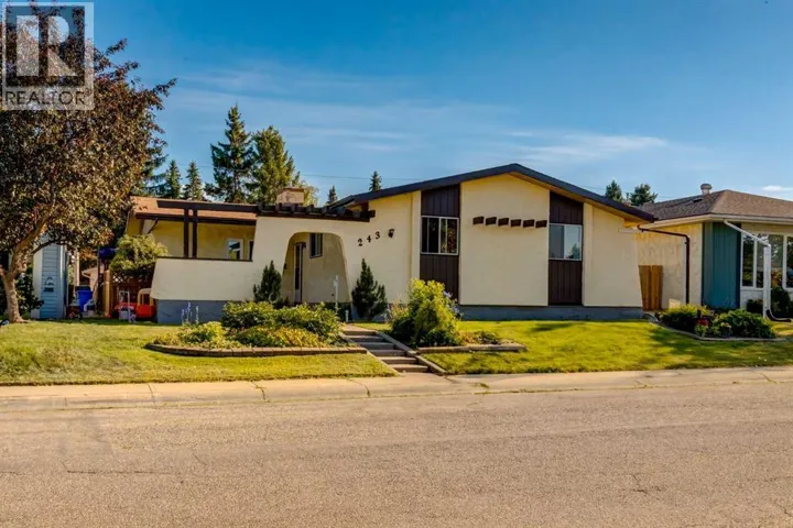 243 Cedarpark Green SW, Calgary, Alberta T2W2K1