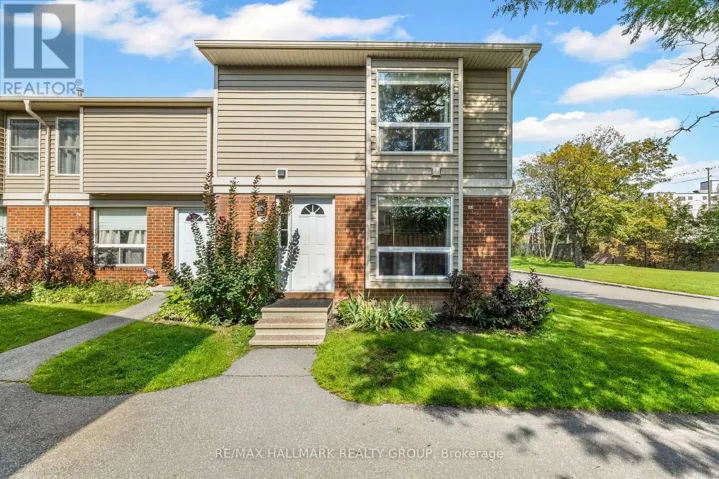 31 - 840 CAHILL DRIVE W, Ottawa, Ontario K1V9K5