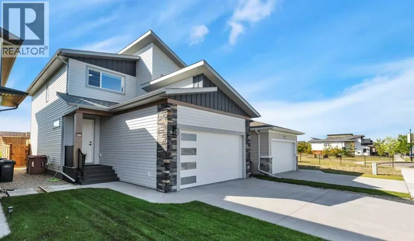 103 Crestview Boulevard, Sylvan Lake, Alberta T4S0V8
