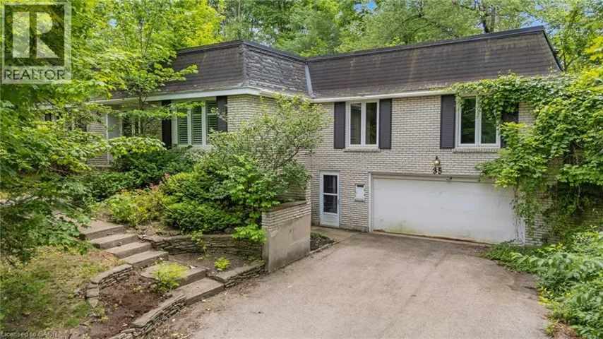 35 MAPLE HILL Drive, Kitchener, Ontario N2M2R7