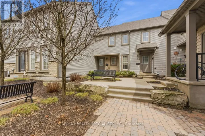 2 - 101 FREDERICK DRIVE, Guelph (Pineridge/Westminster Woods), Ontario N1L0K7