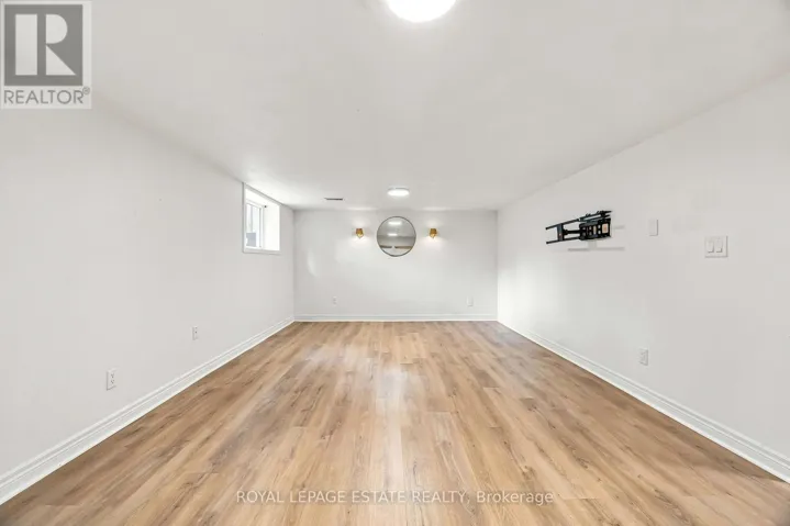 LOWER - 17 ARDEN CRESCENT, Toronto (Clairlea-Birchmount), Ontario M1L3R6