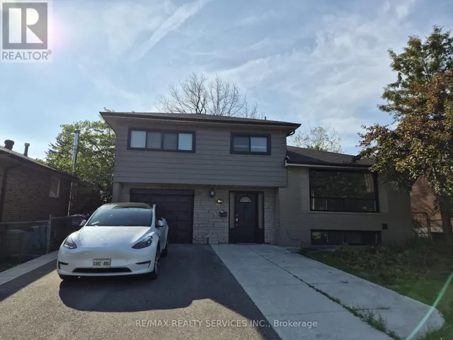 35 JERSEY AVENUE, Brampton (Brampton East), Ontario L6W1L5