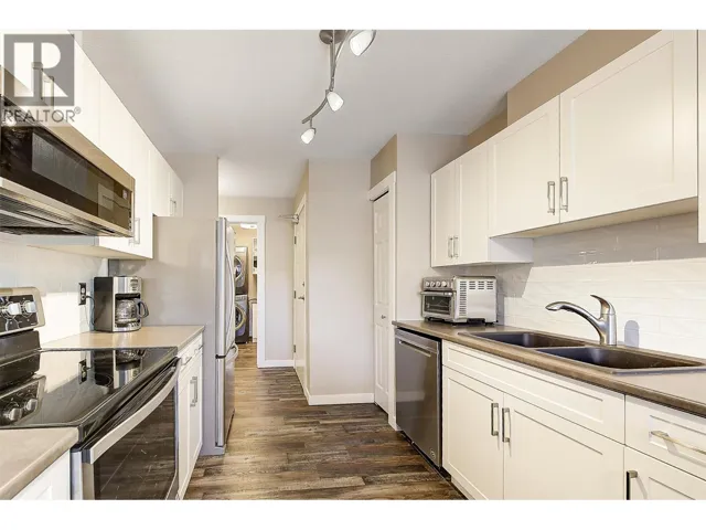 3842 Gordon Drive Unit# 216, Kelowna, British Columbia V1W3G4
