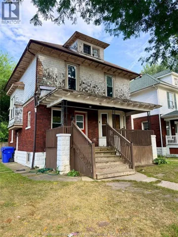 490 CRAWFORD, Windsor, Ontario N9A5C4