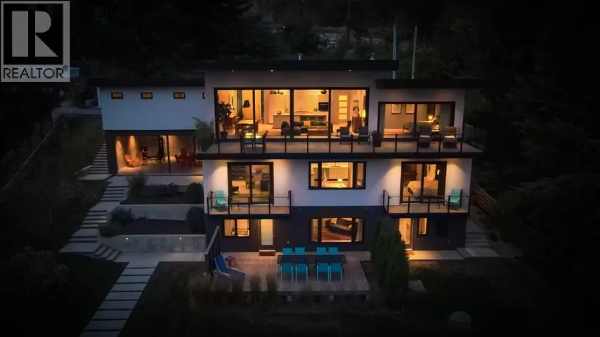 988 3A Highway, Nelson, British Columbia V1L6J5