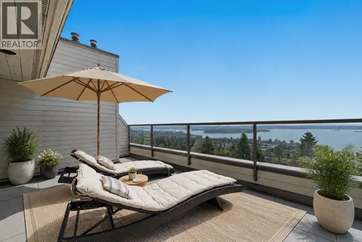 41 2238 FOLKESTONE WAY, West Vancouver, British Columbia V7S2X7