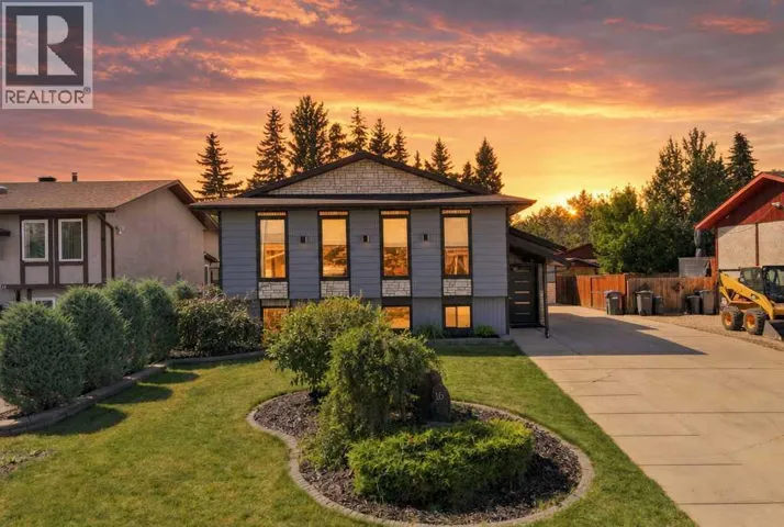 16 Willow Street, Sylvan Lake, Alberta T4S1M1