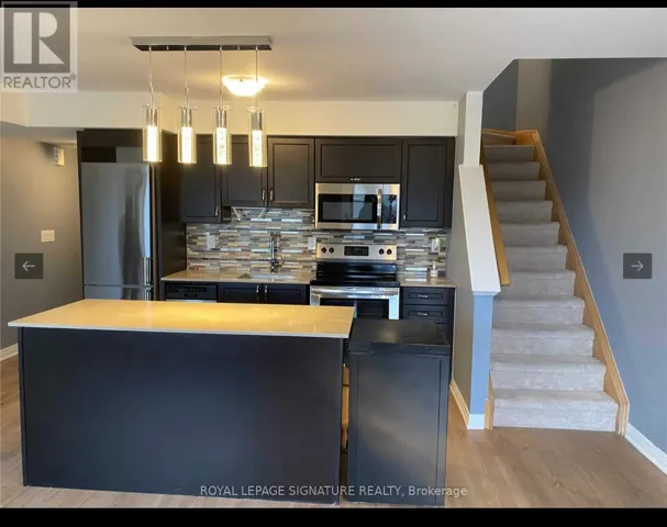 4 - 161 WILLIAM DUNCAN ROAD, Toronto (Downsview-Roding-CFB), Ontario M3K0B9