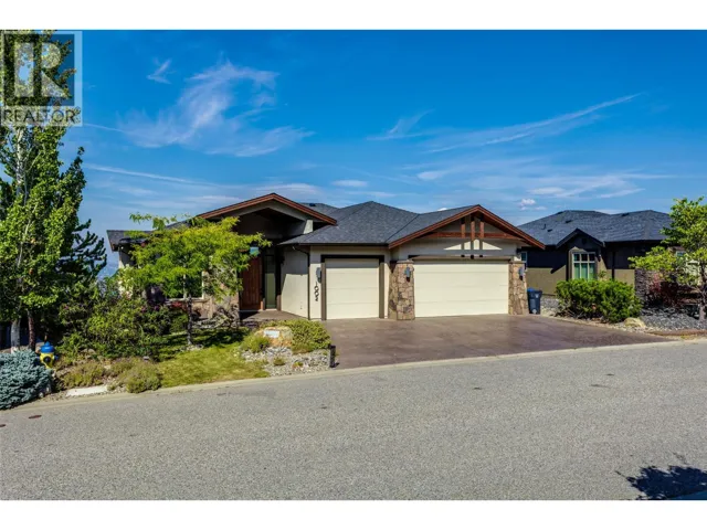 1002 Hewetson Avenue, Kelowna, British Columbia V1W5H8
