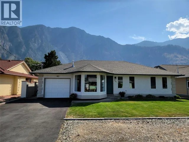 707 12th Avenue, Keremeos, British Columbia V0X1N3