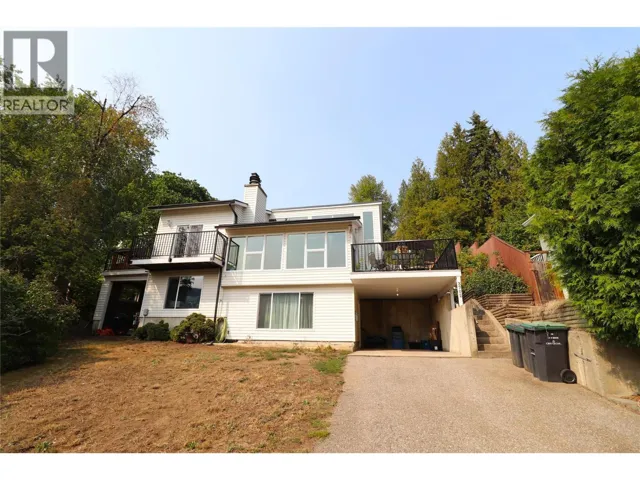 3702 9TH Avenue, Castlegar, British Columbia V1N3T2