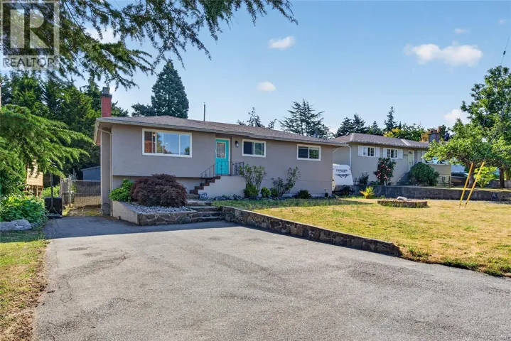 4257 CAREY Rd, Saanich, British Columbia V8Z4H1