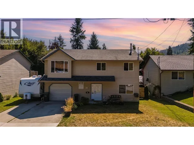 644 8th Street, Castlegar, British Columbia V1N4X1