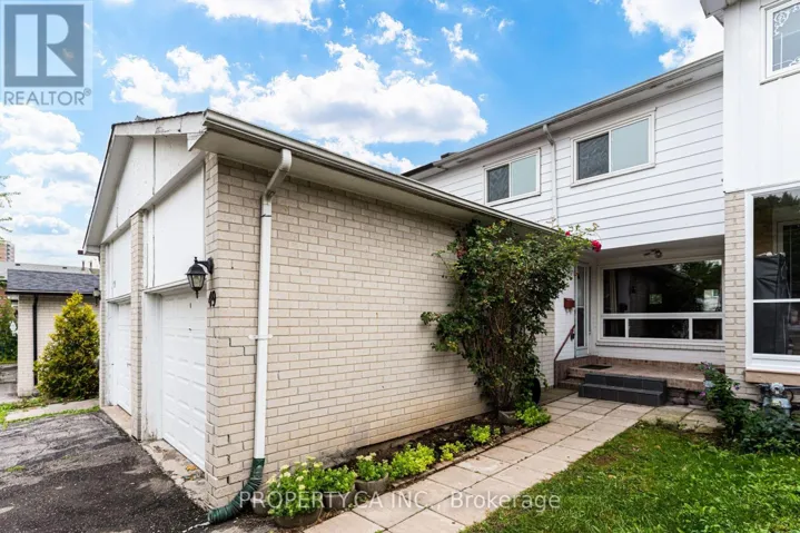 49 WHITELEAS AVENUE, Toronto (Malvern), Ontario M1B1W8