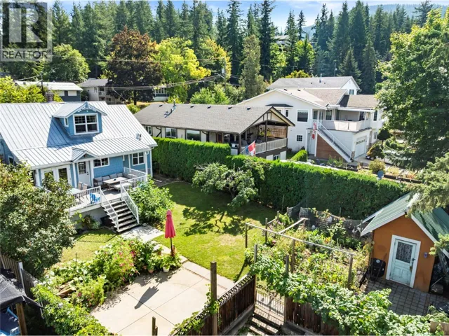591 6 Street SE, Salmon Arm, British Columbia V1E4E5