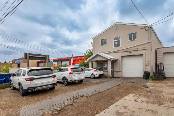 9947 69 Avenue, Edmonton, AB T6E 0T1, Canada, Edmonton, Alberta T6E0T1